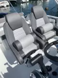 bateau Jeanneau Cap Camarat 6.5 CC série 3 poste de pilotage